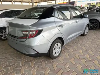 هيونداي H1 2026 سيدان رمادي، 4 أبواب، بنزين 91، جديد، بدون حوادث